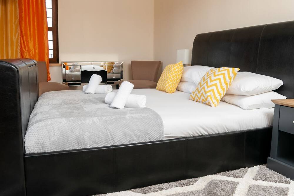 Photo of Others in MacMerry