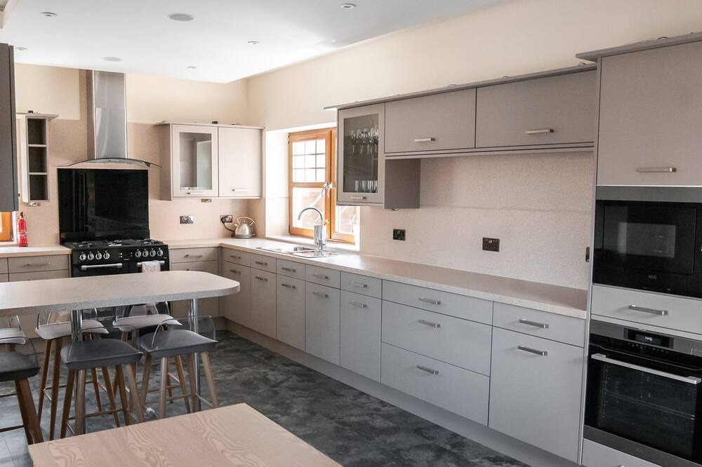 Photo of Others in MacMerry