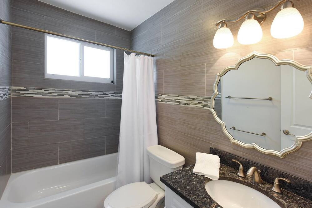 Photo of Bathroom in Lighthouse Point