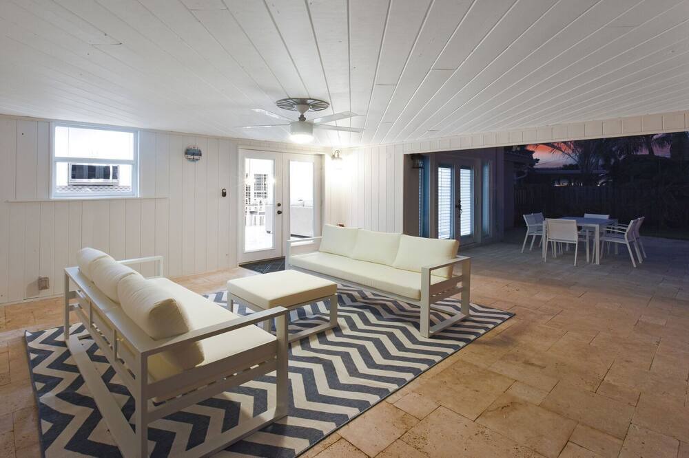 Photo of Outdoor in Lighthouse Point