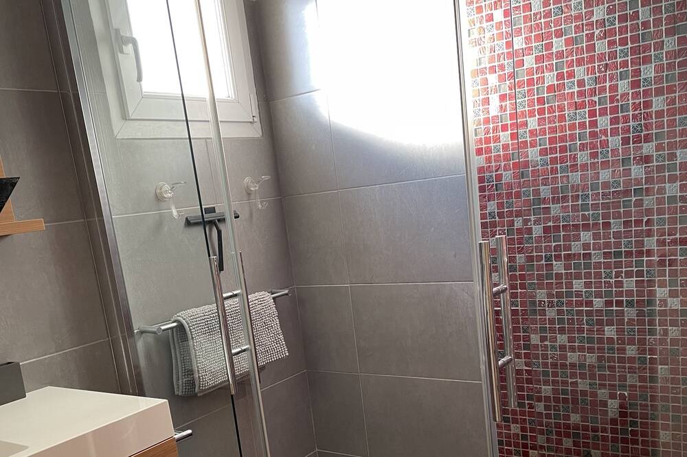 Photo of Bathroom in Saint-Gely-du-Fesc