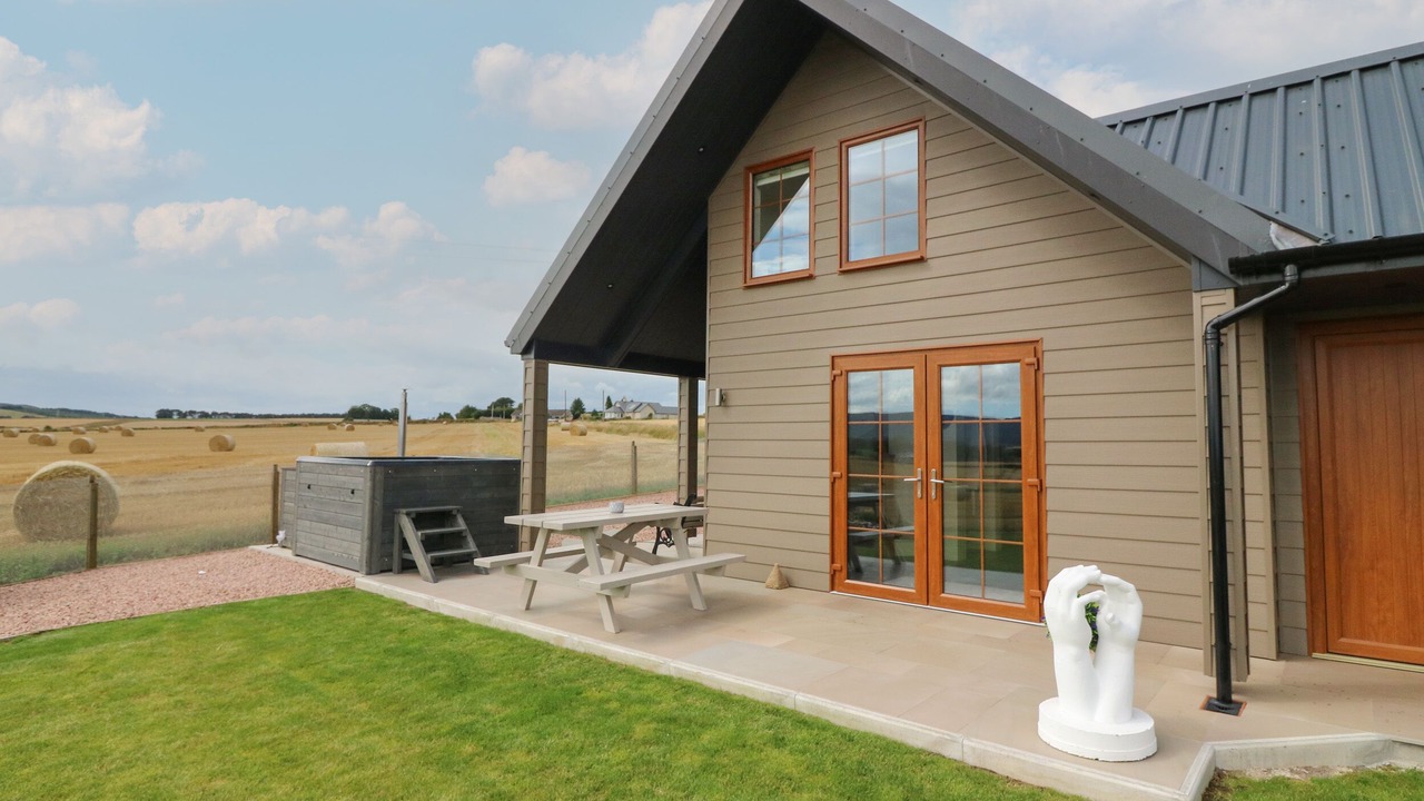 Photo of Outdoor in Insch