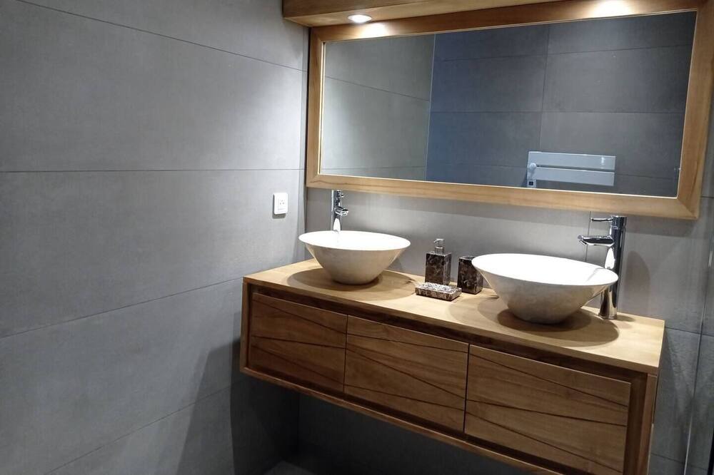Photo of Bathroom in Banyuls-dels-Aspres