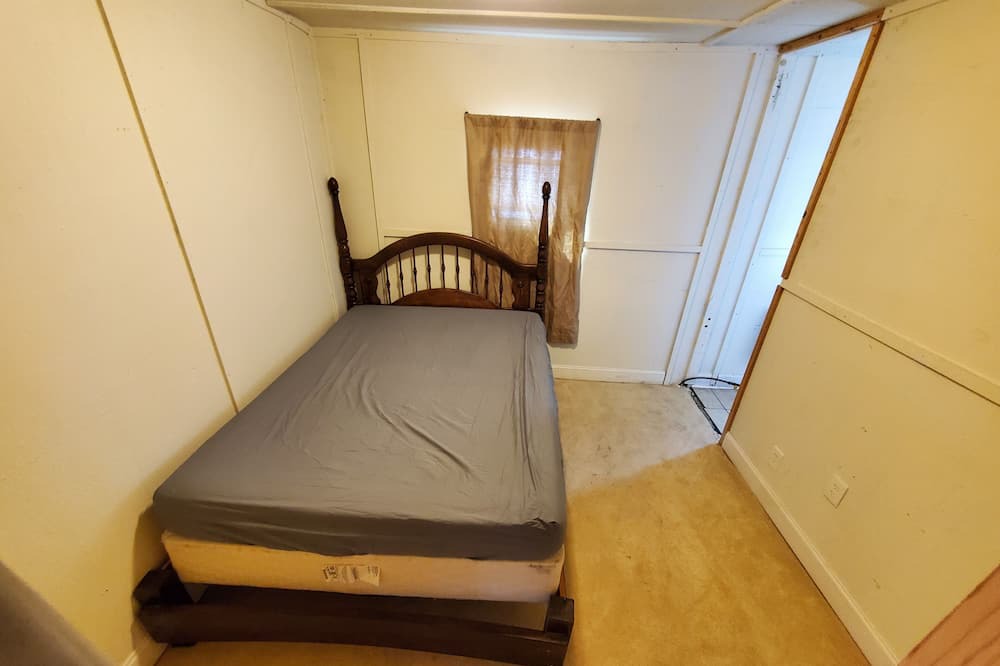 Photo of Bedroom in Oneida