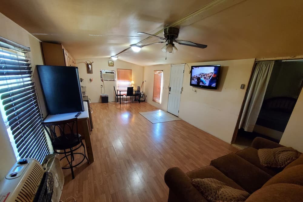 Photo of Livingroom in Oneida
