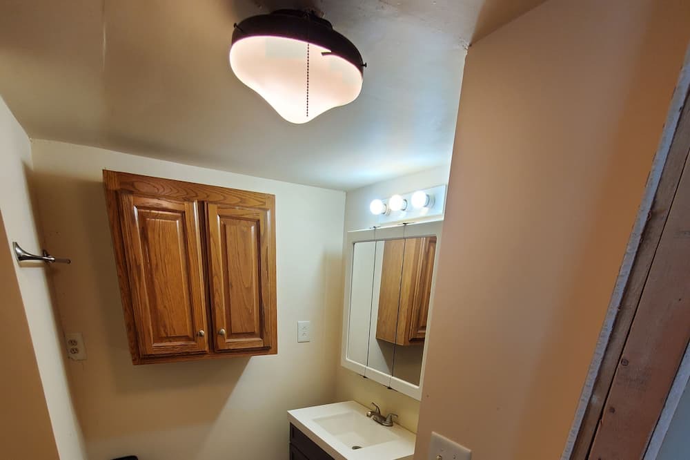 Photo of Bathroom in Oneida