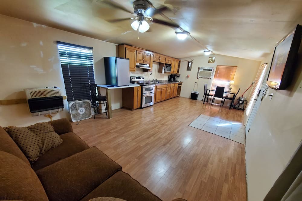 Photo of Livingroom in Oneida