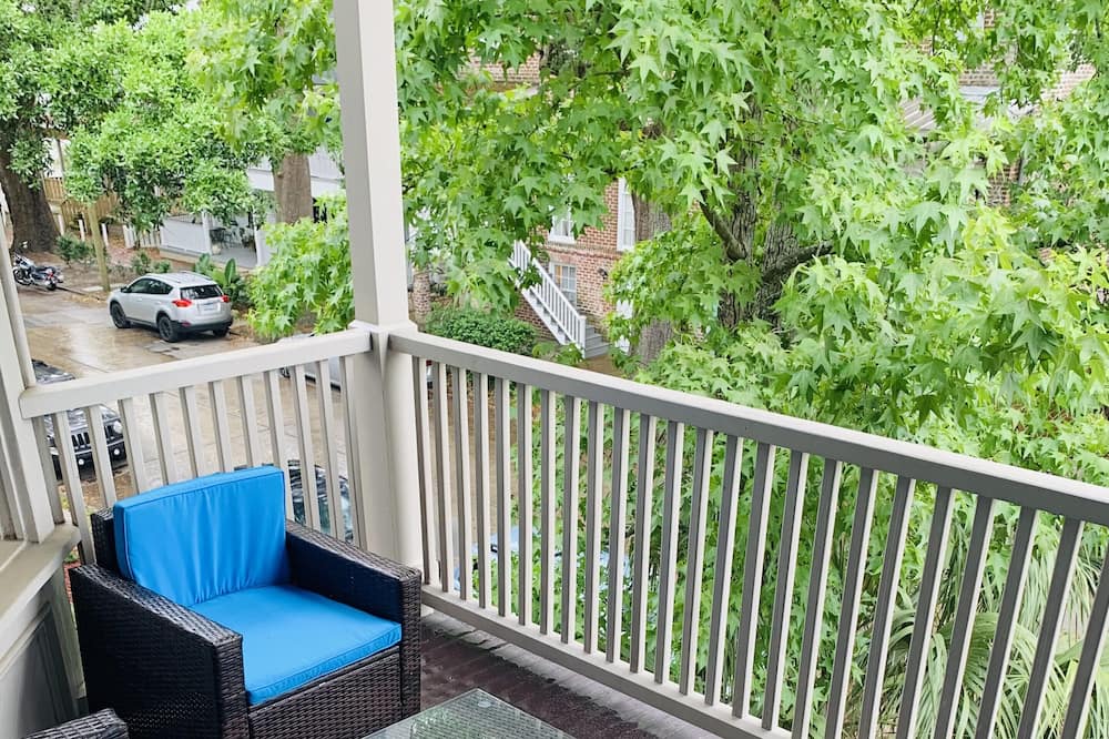 Photo of Outdoor in Savannah Victorian District