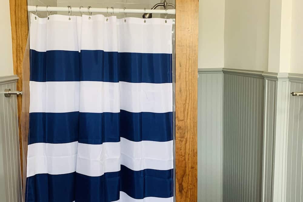 Photo of Bathroom in Savannah Victorian District