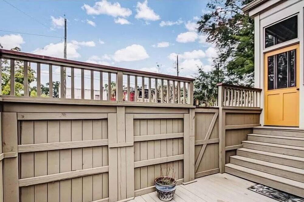 Photo of Patio Balcony in Savannah Victorian District