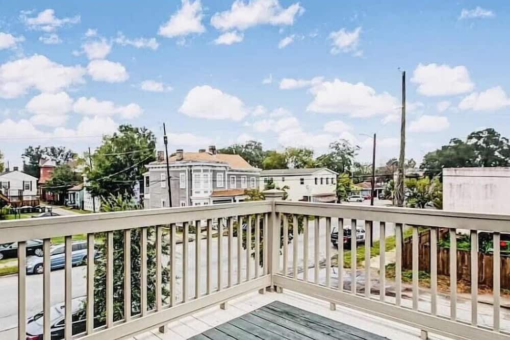 Photo of Patio Balcony in Savannah Victorian District