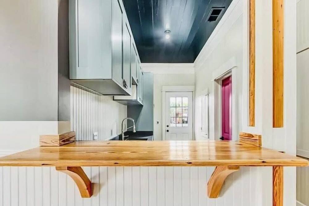 Photo of Kitchen in Savannah Victorian District
