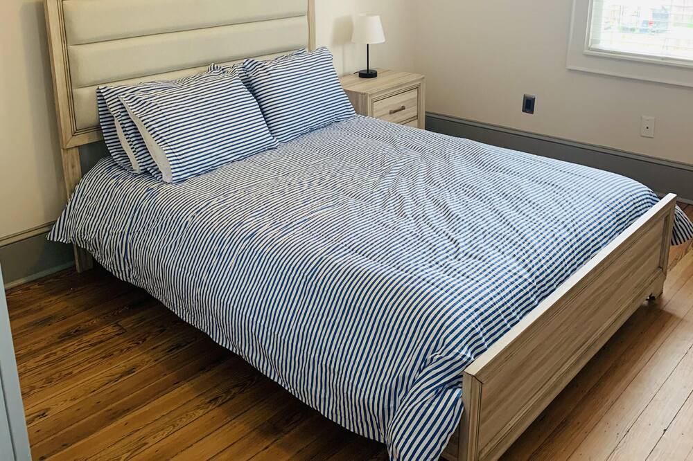 Photo of Bedroom in Savannah Victorian District