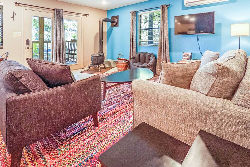 Photo of Livingroom in Boswell
