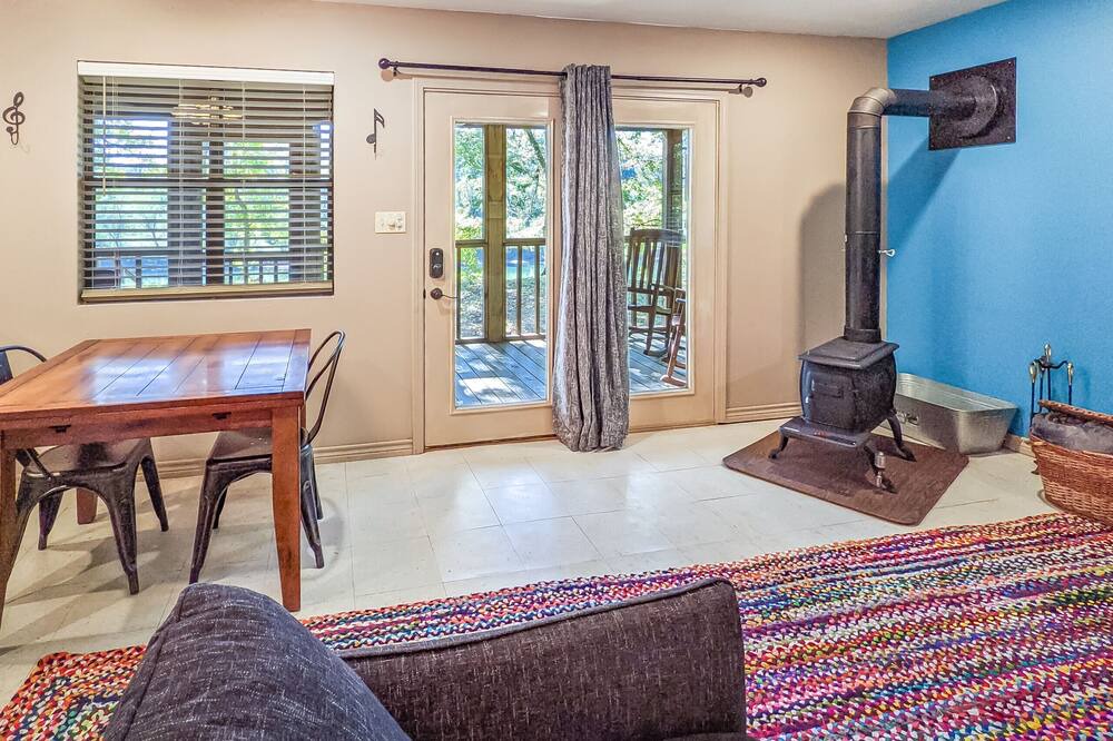Photo of Livingroom in Boswell