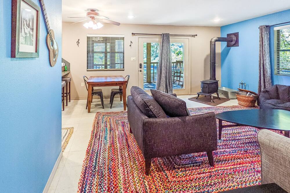 Photo of Livingroom in Boswell
