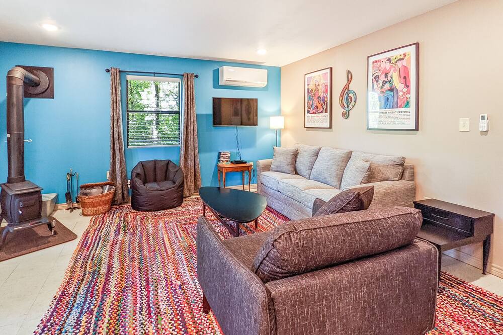 Photo of Livingroom in Boswell