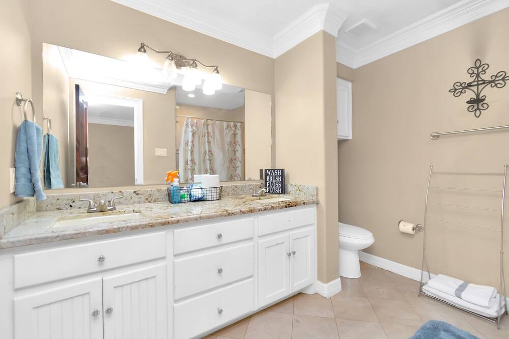 Photo of Bathroom in Ponderosa Forest