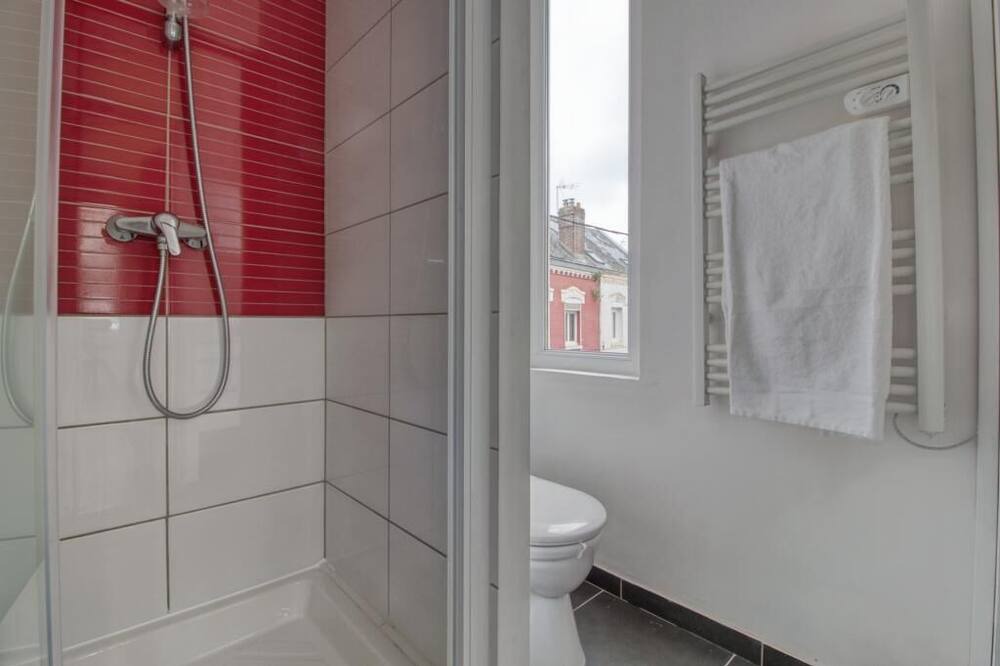Photo of Bathroom in Saint-Quentin
