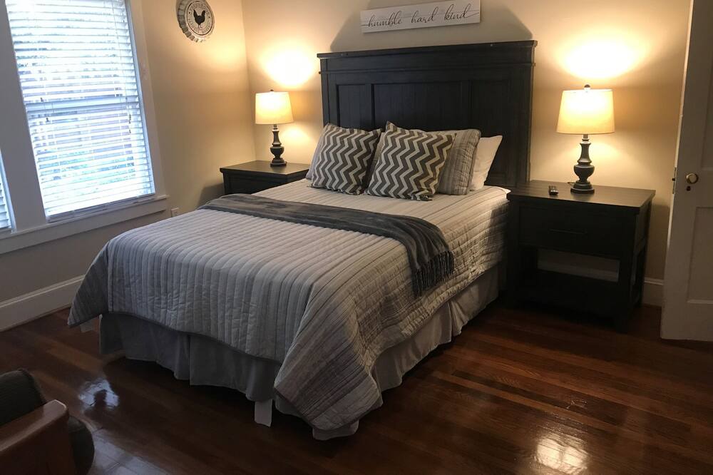 Photo of Bedroom in Montrose