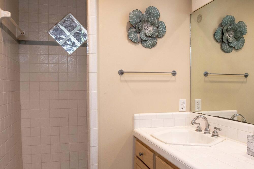 Photo of Bathroom in Montrose