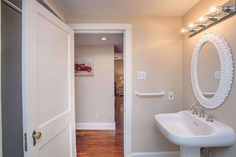 Photo of Bathroom in Montrose