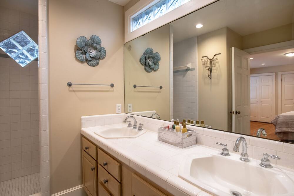 Photo of Bathroom in Montrose