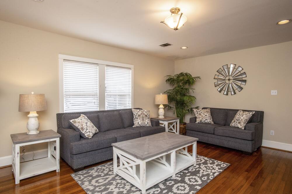 Photo of Livingroom in Montrose