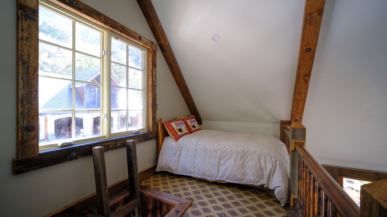 Photo of Others in Salyer