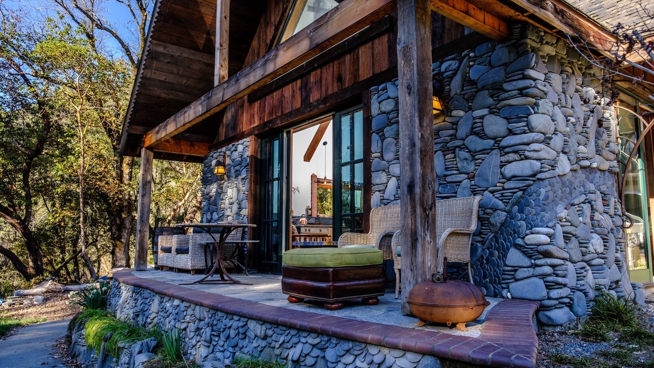 Photo of Patio Balcony in Salyer