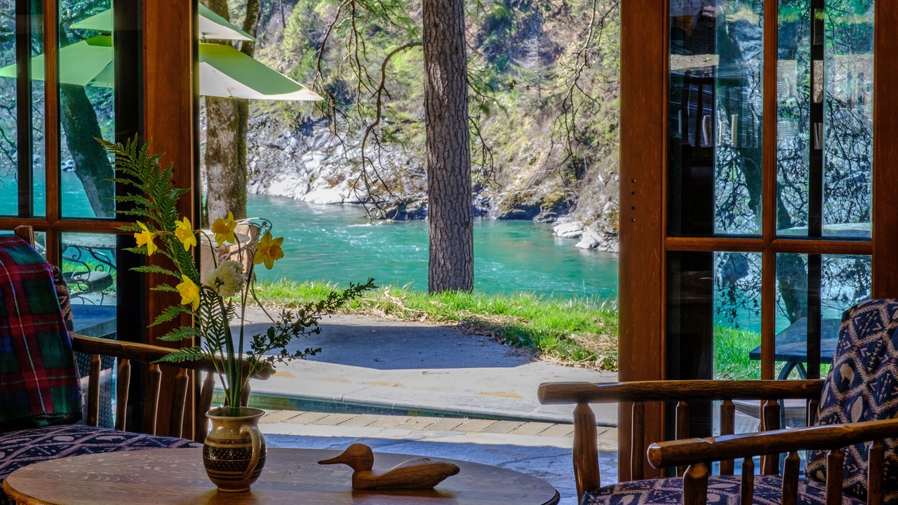 Photo of Others in Salyer