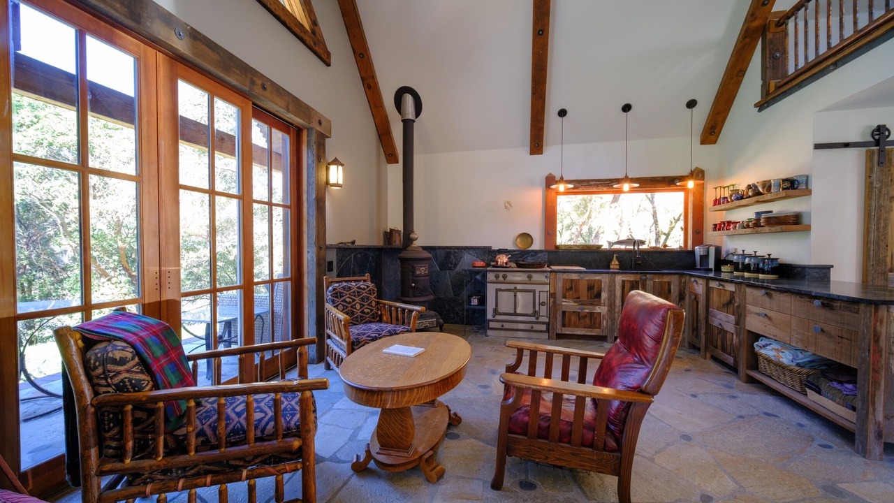 Photo of Others in Salyer