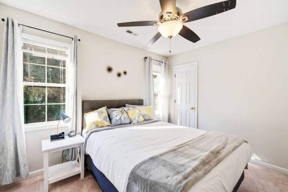 Photo of Bedroom in Knightdale