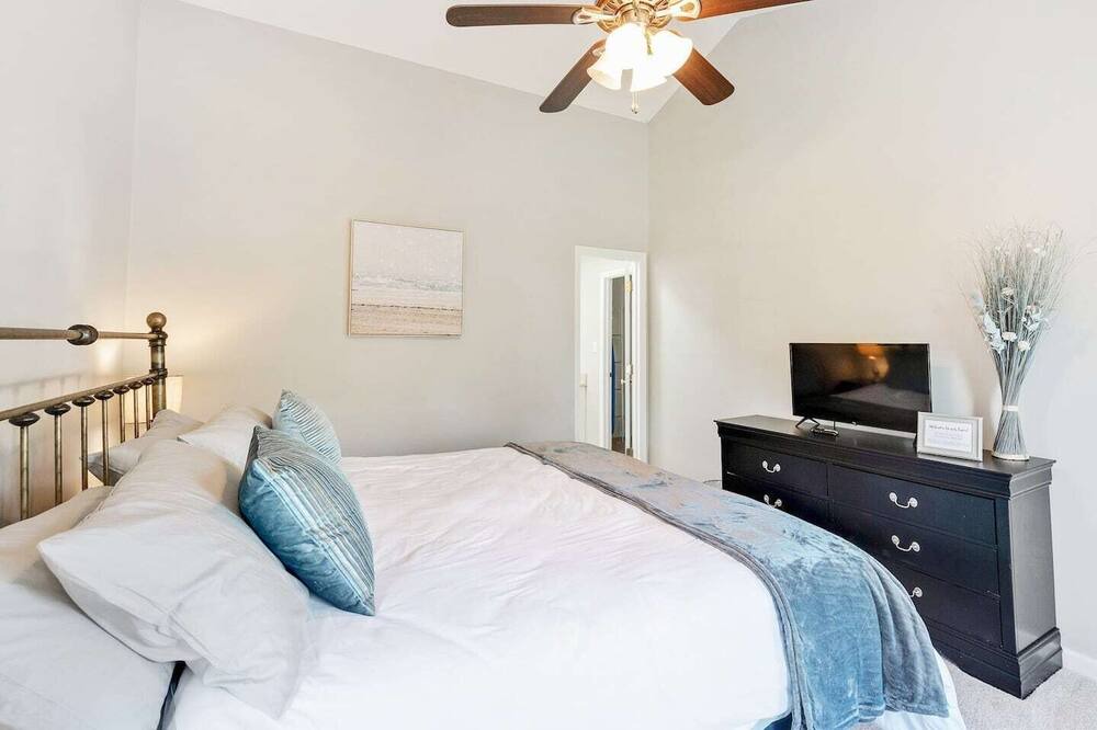 Photo of Bedroom in Knightdale