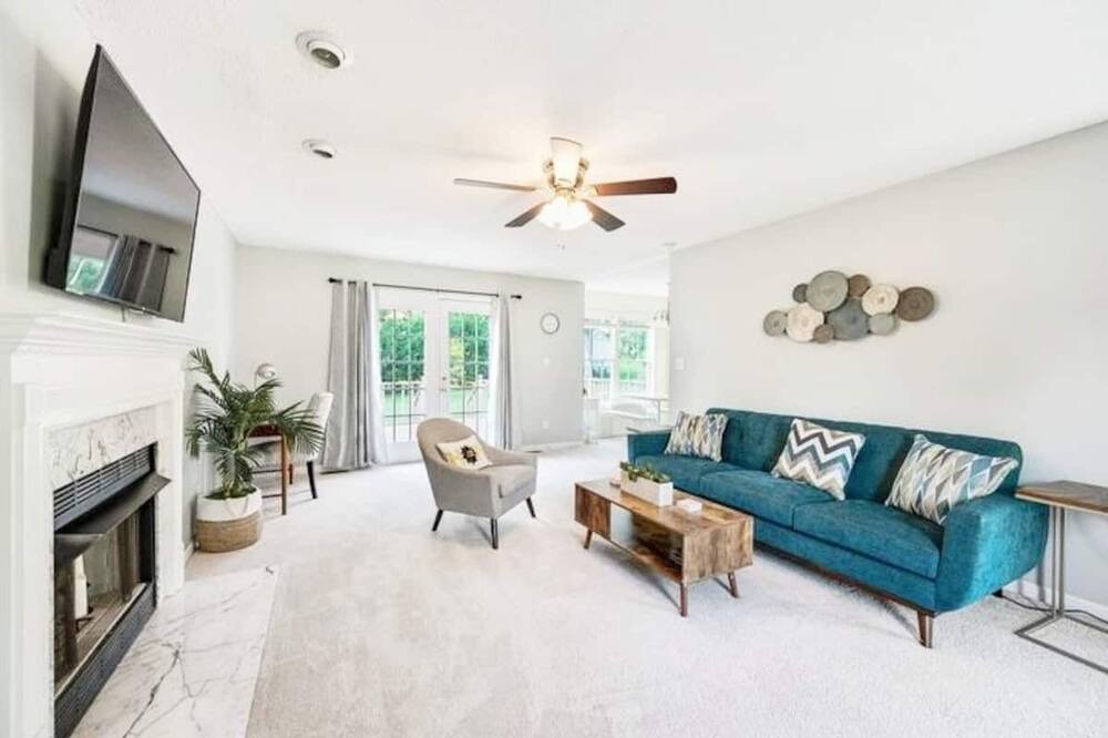 Photo of Livingroom in Knightdale