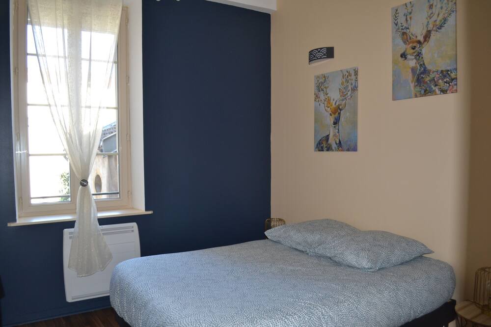 Photo of Bedroom in Nuits-Saint-Georges
