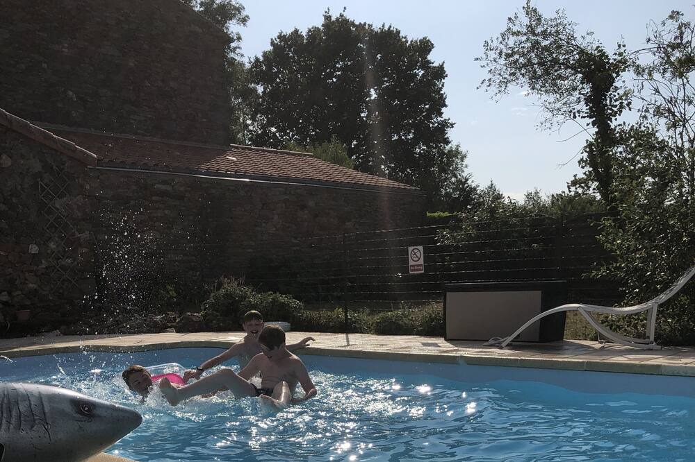 Photo of Outdoor in Saint-Pierre-du-Chemin