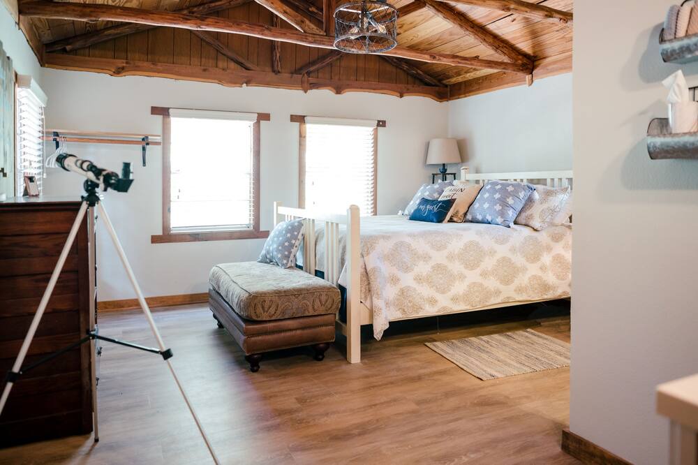 Photo of Bedroom in La Grange