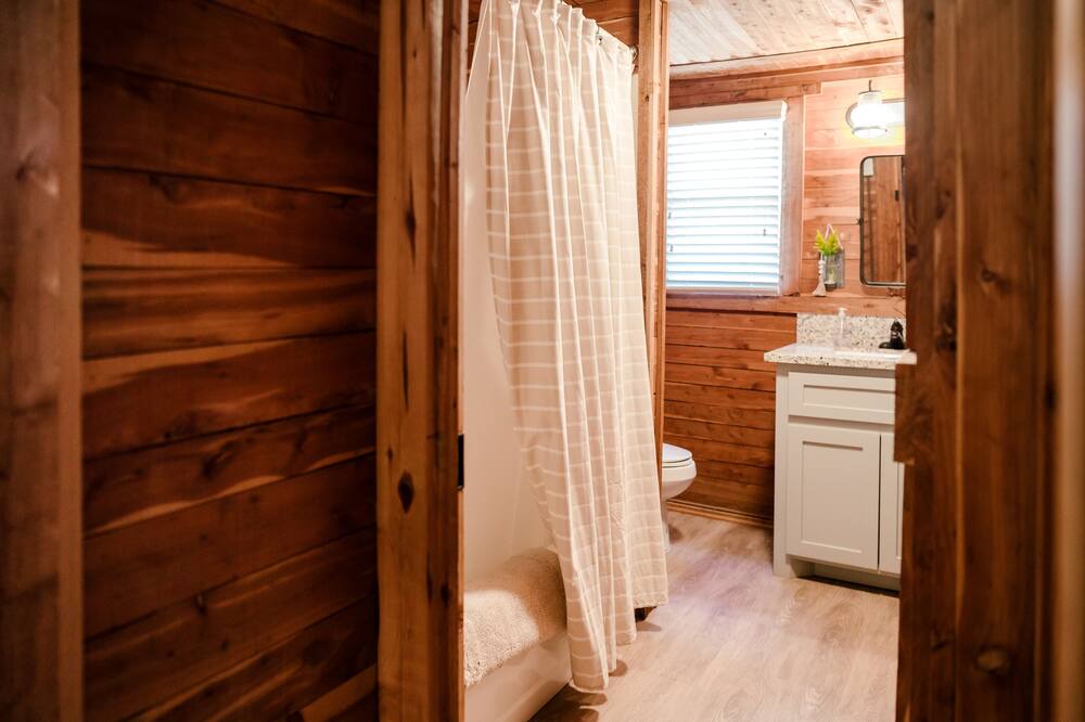 Photo of Bathroom in La Grange