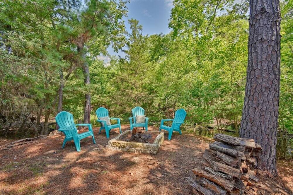 Photo of Outdoor in La Grange
