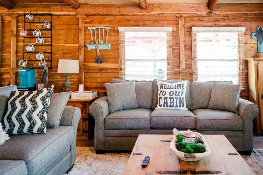 Photo of Livingroom in La Grange