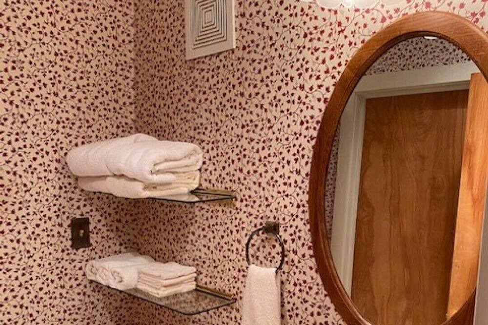 Photo of Bathroom in Flatgap