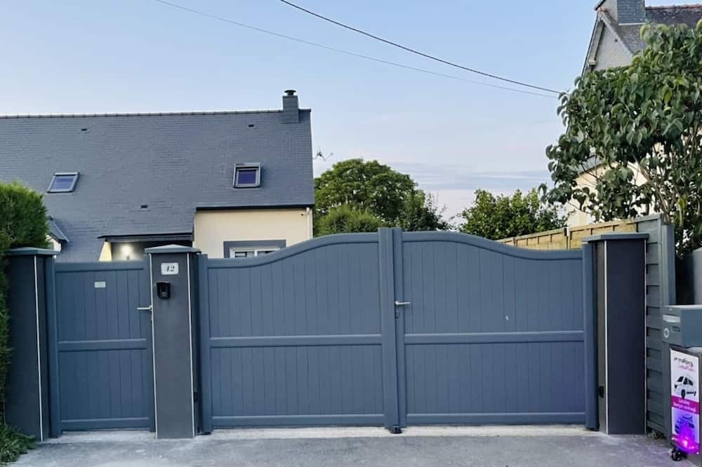 Photo of Outdoor in Saint-Gilles-du-Mene