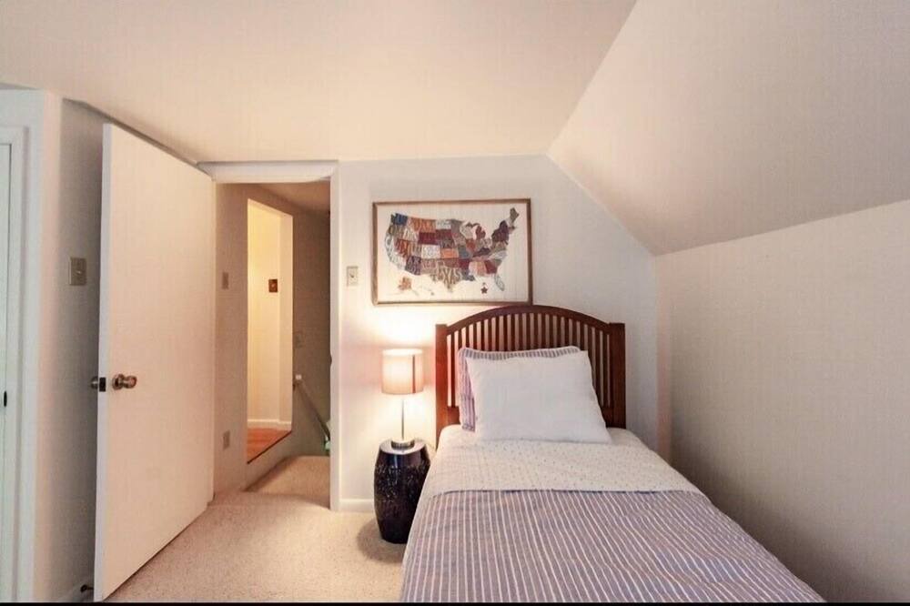 Photo of Bedroom in Benton