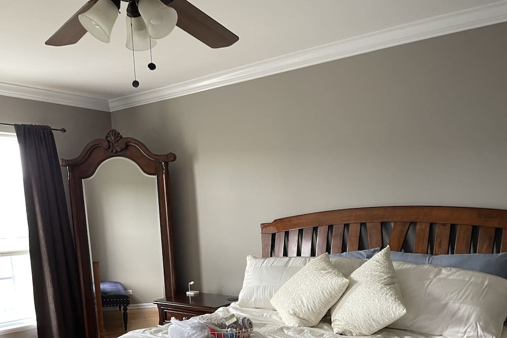 Photo of Bedroom in Willow Springs