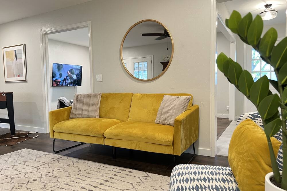 Photo of Livingroom in Central Oklahoma City