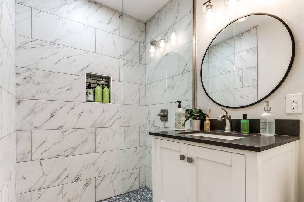 Photo of Bathroom in Central Oklahoma City