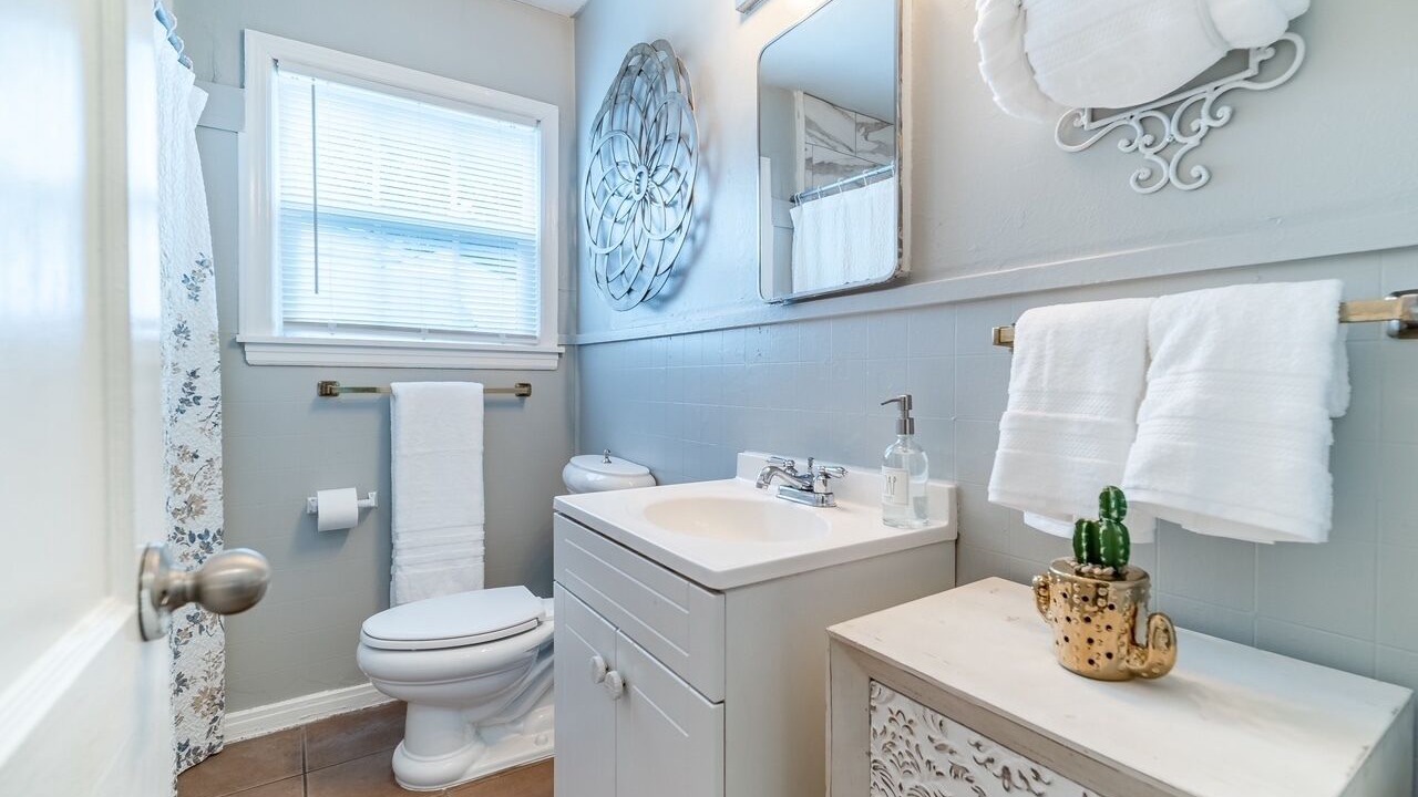 Photo of Bathroom in Original Town
