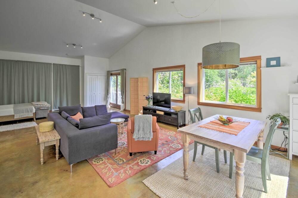 Photo of Bedroom in Vashon Island