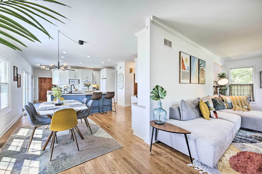 Photo of Livingroom in Pleasant Prairie